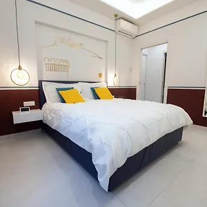 Apartament Center - E, Neapol