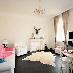 alt-wien-apartment.vienna-besthotels.com/